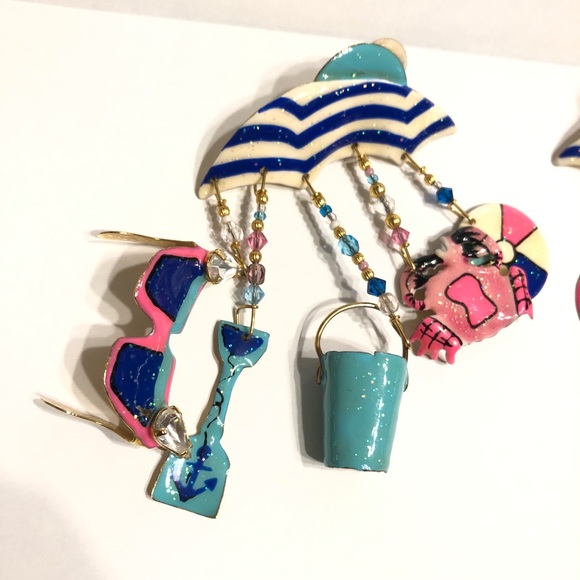 Lunch at the Ritz Beach Theme Earrings - Picture 2 of 8